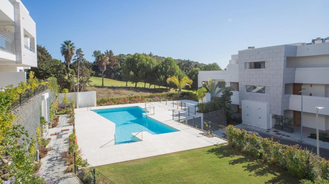 Cg7 Casares Green Exterior photo